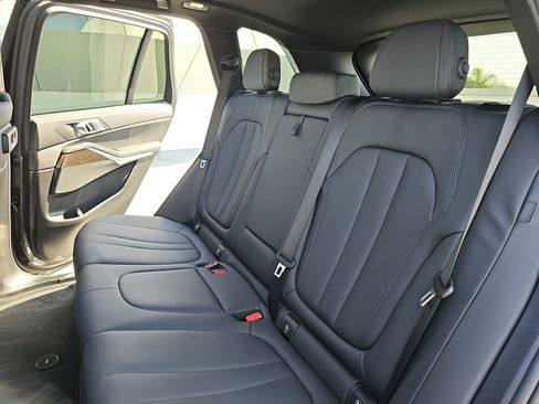 Certified 2022 BMW X5 sDrive40i w/ Premium Package image 14