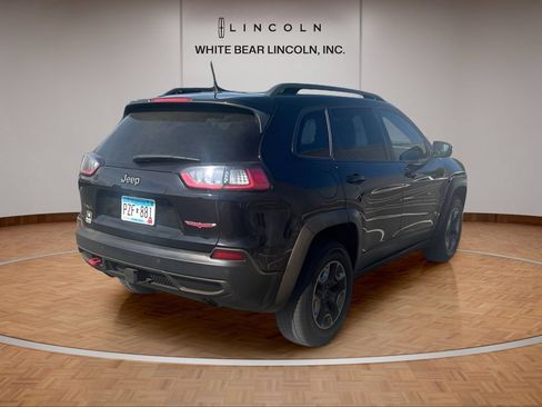Used 2019 Jeep Cherokee Trailhawk w/ Cold Weather Group AWD/4WD image 5