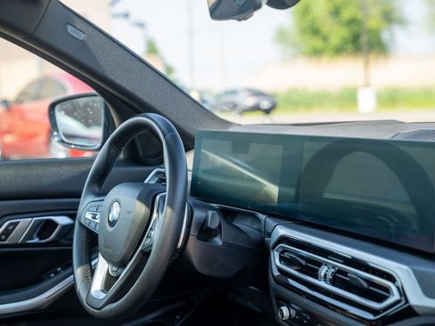 Used 2023 BMW 330i xDrive 330i xDrive w/ Premium Package image 12