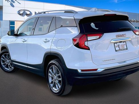 Used 2024 GMC Terrain SLT image 13