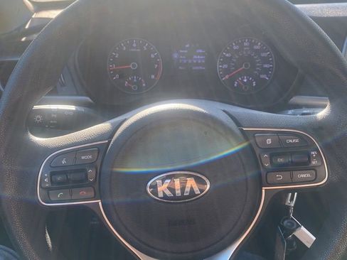 Used 2017 Kia Optima LX image 17