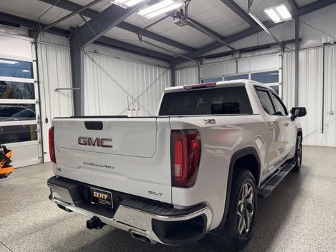 Used 2023 GMC Sierra 1500 SLT w/ SLT Premium Package image 21