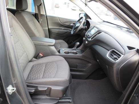 Used 2018 Chevrolet Equinox LT image 11