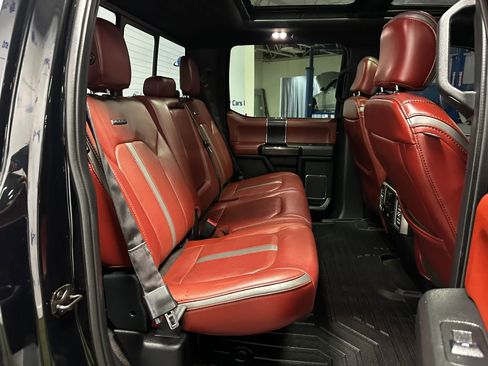 Used 2018 Ford F150 Platinum w/ Equipment Group 701A Luxury AWD/4WD image 19