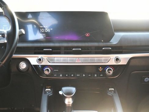 Used 2023 Kia Telluride EX w/ EX Captain's Chair Package image 11