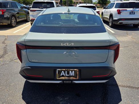 Used 2025 Kia K4 FWD image 10