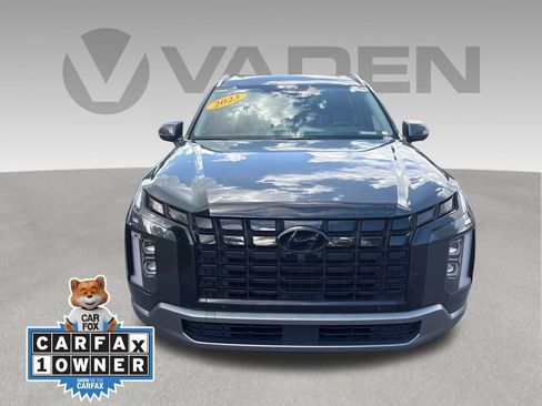 Used 2023 Hyundai Palisade Limited FWD image 2