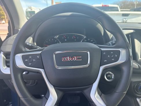 Used 2024 GMC Terrain SLE w/ Driver Convenience Package image 21