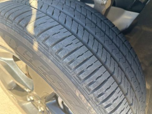 Used 2024 Jeep Grand Cherokee Altitude image 9