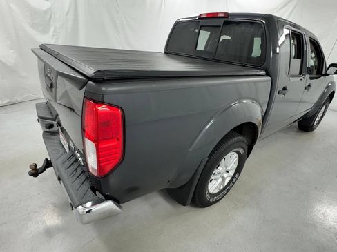 Used 2014 Nissan Frontier SV w/ SV Value Truck Package AWD/4WD image 3