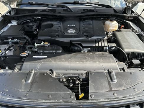 Used 2024 Nissan Armada SV image 9