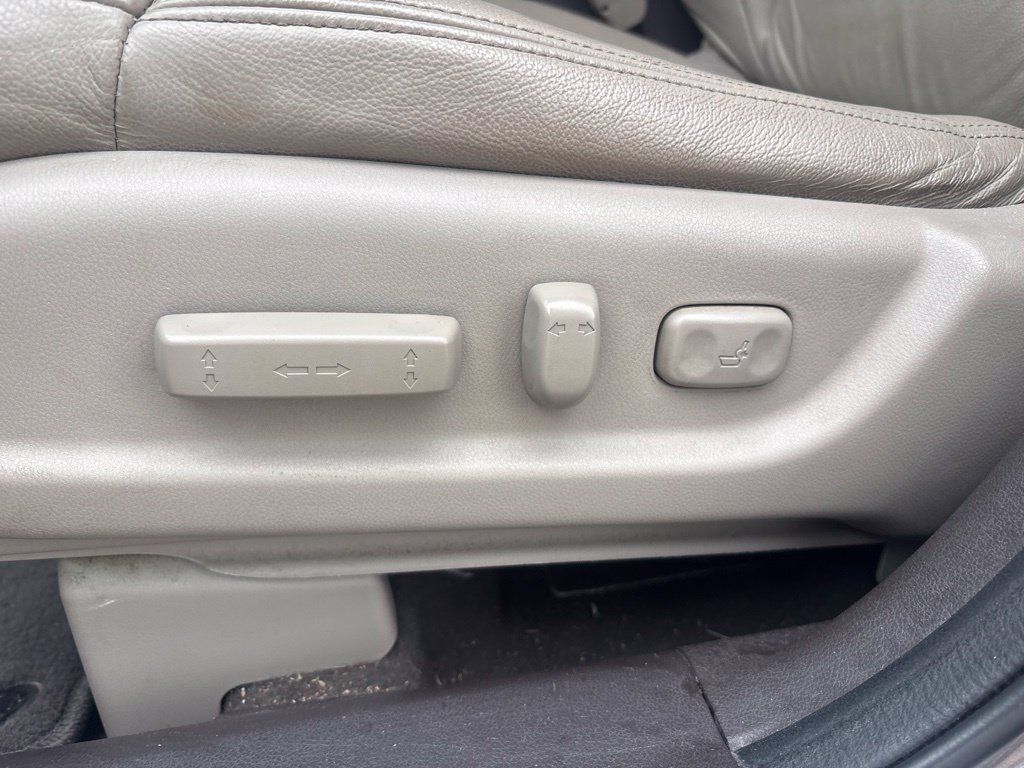 Used 2012 Honda CR-V EX-L image 12