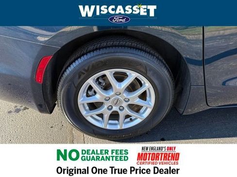 Used 2024 Chrysler Pacifica Touring-L FWD image 30