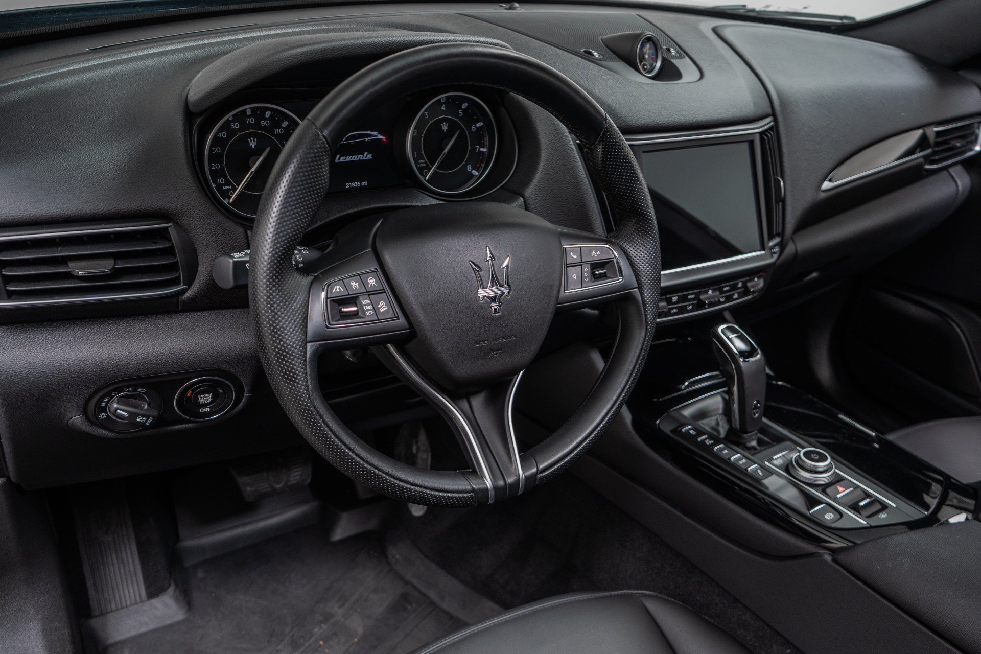 Used 2023 Maserati Levante GT AWD/4WD image 13