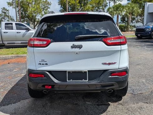 Certified 2018 Jeep Cherokee Trailhawk w/ Comfort/Convenience Group AWD/4WD image 5