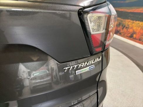 Used 2018 Ford Escape Titanium AWD/4WD image 15