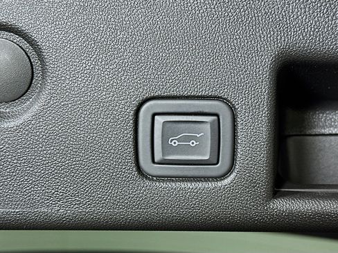 Used 2024 Chevrolet Equinox LT w/ LPO, Floor Liner Package image 27