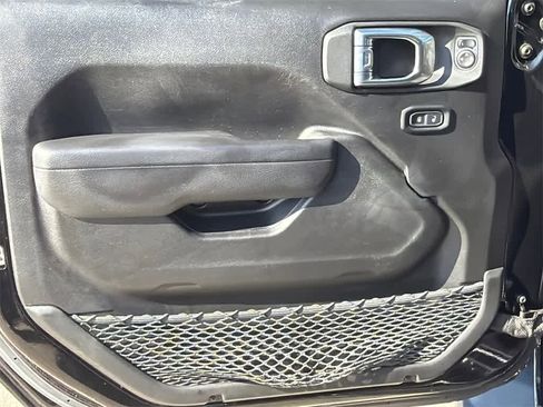 Used 2022 Jeep Wrangler Unlimited Sport image 11