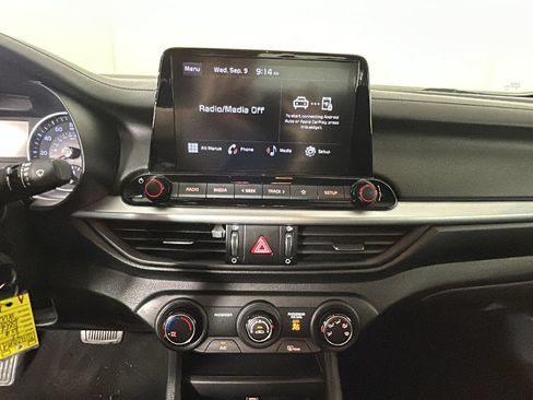 Used 2022 Kia Forte LXS FWD image 26