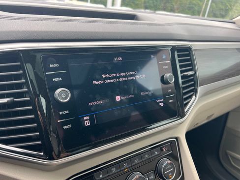 Used 2018 Volkswagen Atlas SEL FWD image 15