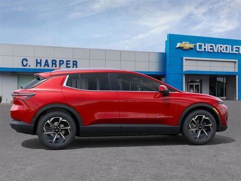 New 2026 Chevrolet Equinox EV LT image 5