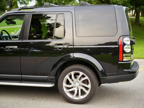 Used 2016 Land Rover LR4 HSE Silver Edition AWD/4WD image 23