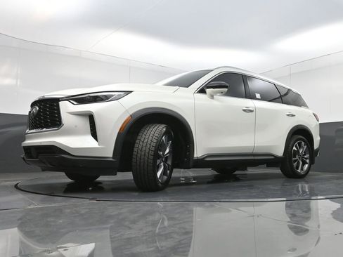 Used 2023 INFINITI QX60 Luxe FWD image 30