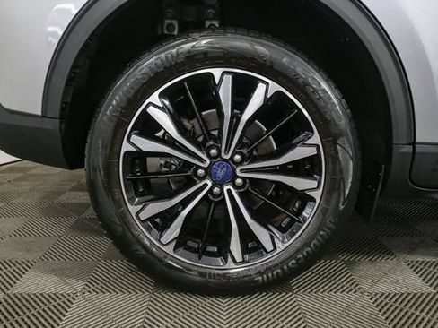 Used 2022 Ford Escape SE w/ SE Sport Appearance Package AWD/4WD image 16
