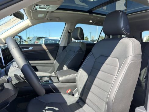 New 2026 Volkswagen Atlas SEL image 12