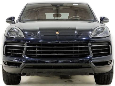 Used 2023 Porsche Cayenne S image 2