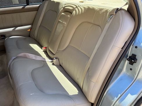 Used 2004 Buick Park Avenue w/ Prestige Feature Package FWD image 37