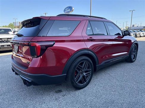 Certified 2025 Ford Explorer ST AWD/4WD image 3
