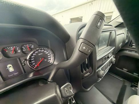 Certified 2018 Chevrolet Silverado 1500 W/T w/ WT Convenience Package AWD/4WD image 15