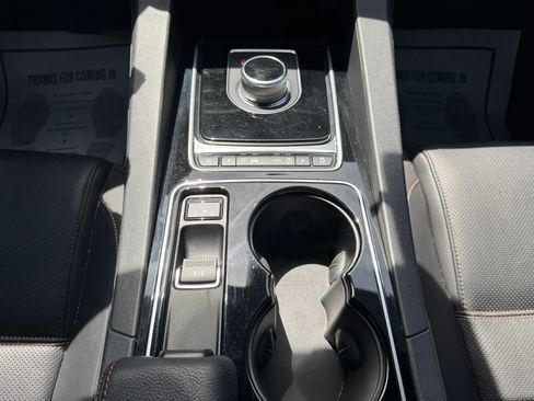 Used 2017 Jaguar F-PACE Prestige image 24