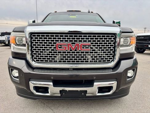 Used 2016 GMC Sierra 3500 Denali w/ Duramax Plus Package image 8