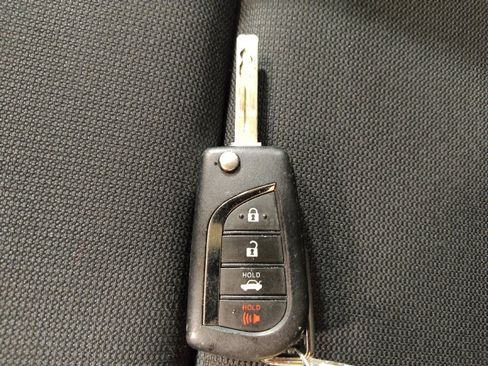Used 2024 Toyota Corolla LE FWD image 32