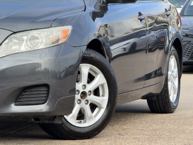 Used 2011 Toyota Camry LE w/ LE Extra-Value Pkg FWD image 10
