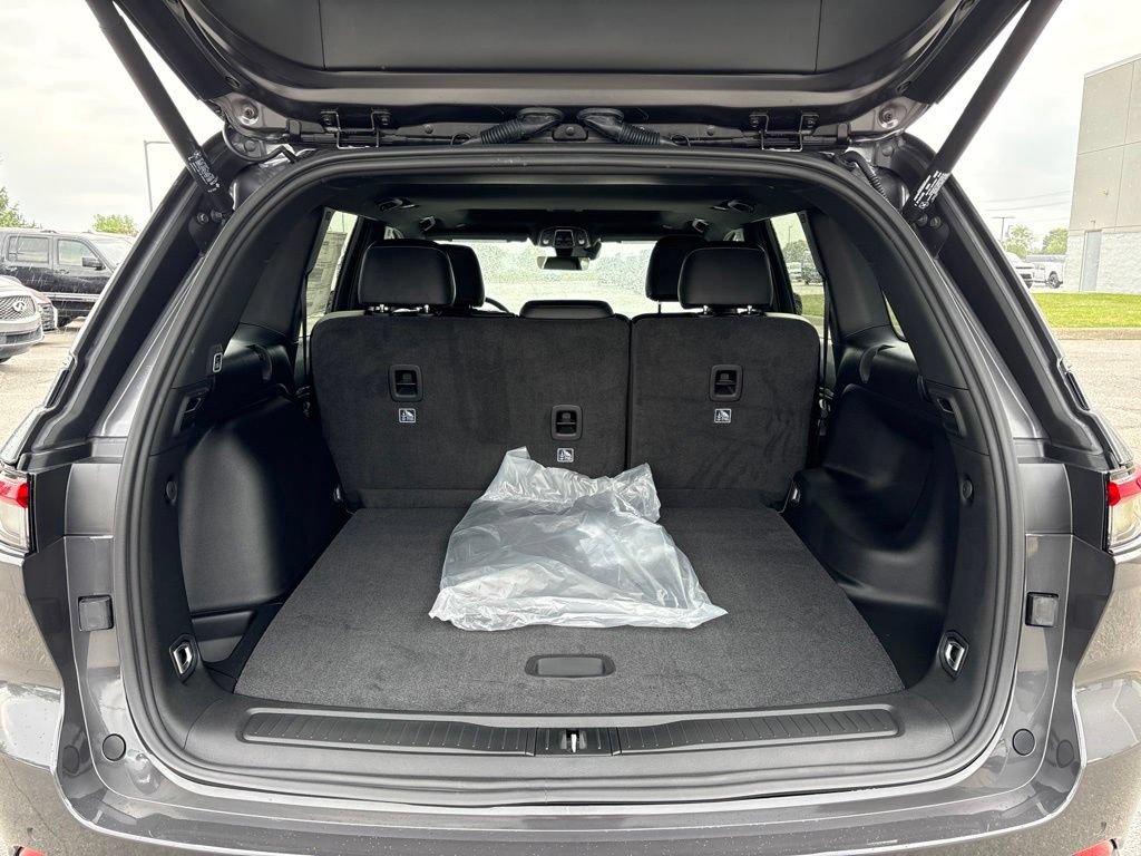 New 2026 Jeep Grand Cherokee Altitude AWD/4WD image 19