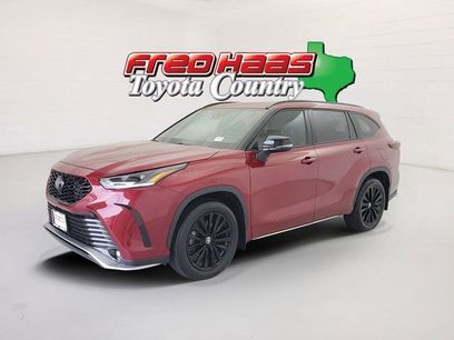Used 2025 Toyota Highlander XSE