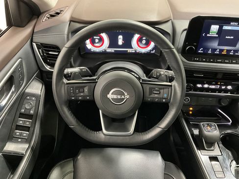 Used 2023 Nissan Rogue Platinum w/ Platinum Premium Package image 6