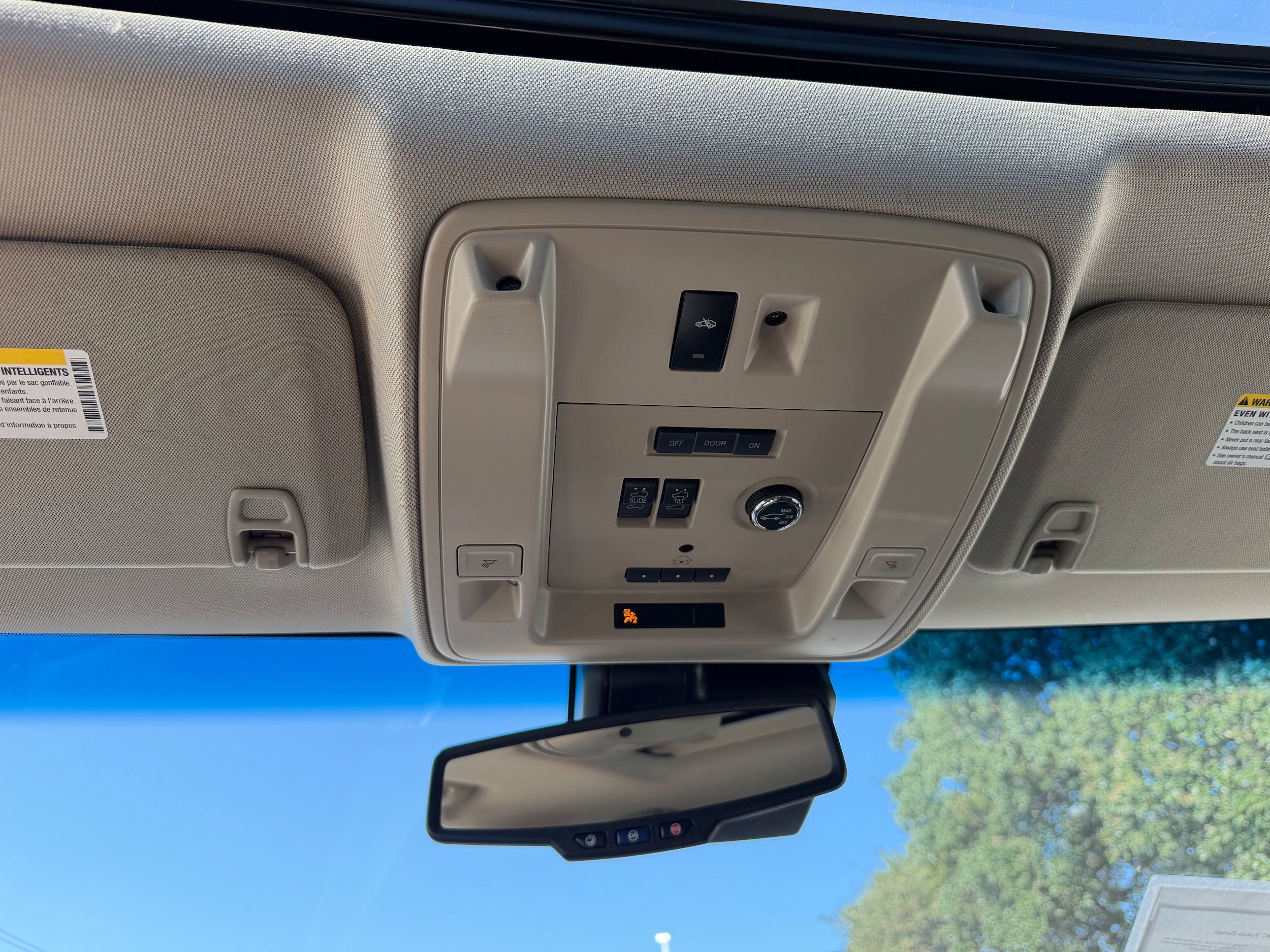 Used 2015 GMC Yukon Denali AWD/4WD image 23