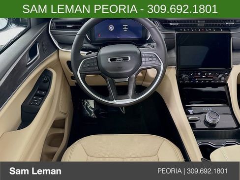 New 2025 Jeep Grand Cherokee Limited w/ Luxury Tech Group II image 23