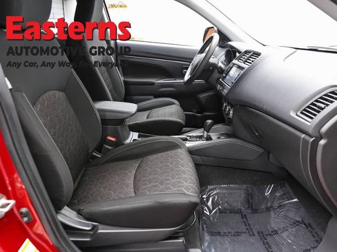 Used 2025 Mitsubishi Outlander Sport ES AWD/4WD image 23