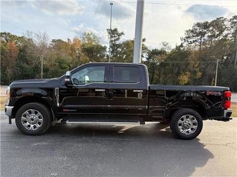 Used 2023 Ford F250 Lariat w/ Chrome Package image 42