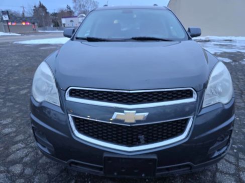 Used 2011 Chevrolet Equinox LT w/ Driver Convenience Package image 2