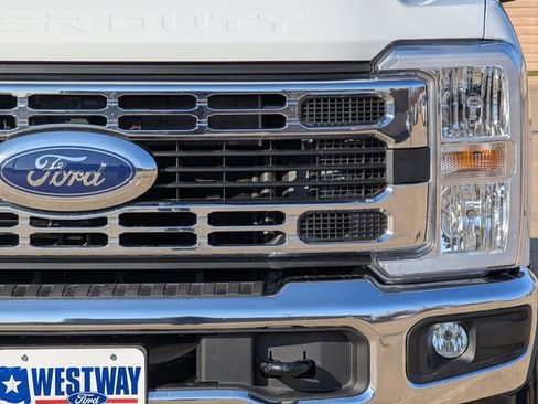 Used 2024 Ford F250 XLT w/ FX4 Off-Road Package image 8