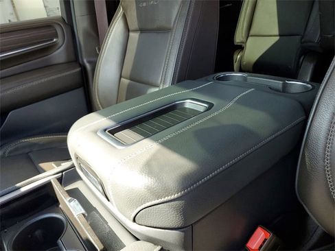 Used 2023 GMC Yukon XL Denali w/ LPO, Floor Liner Package image 28