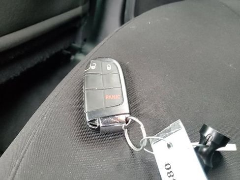 Used 2023 Jeep Compass Sport image 28