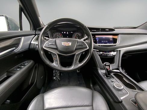 Used 2024 Cadillac XT5 Sportv w/ Technology Package AWD/4WD image 4