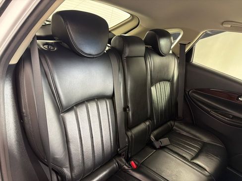 Used 2017 INFINITI QX50 2WD w/ Premium Plus Package image 24